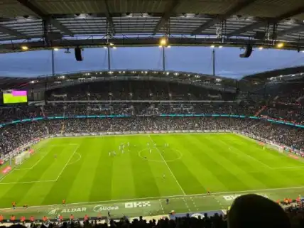 Etihad Stadium Colin Bell Stand – Blokk 327 utsikt