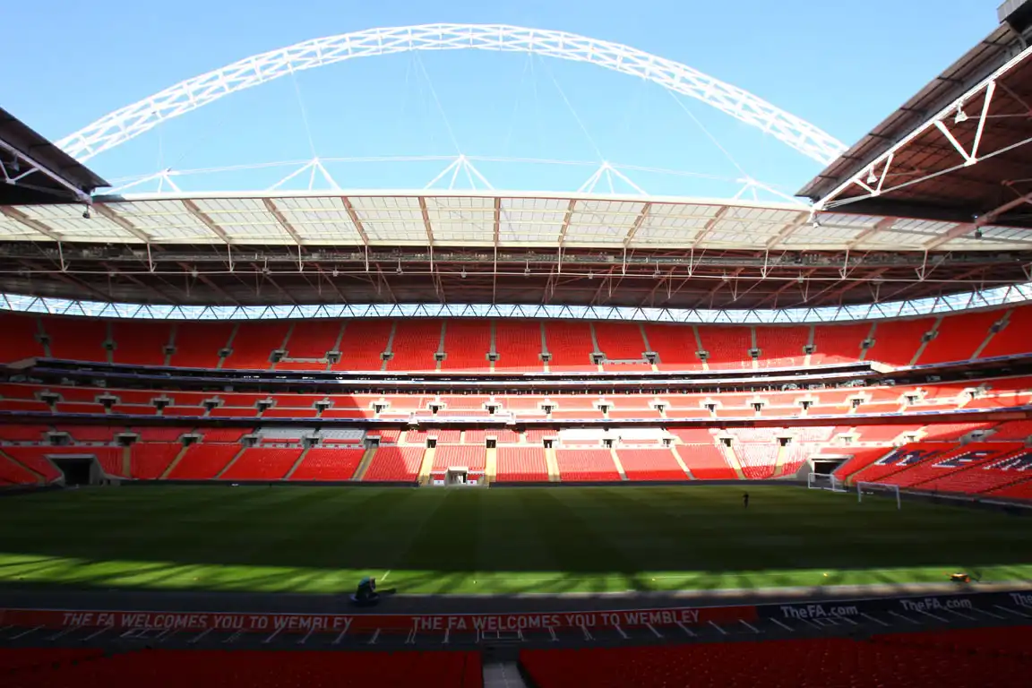 Utsikt fra South Stand nedre nivå, blokk 122