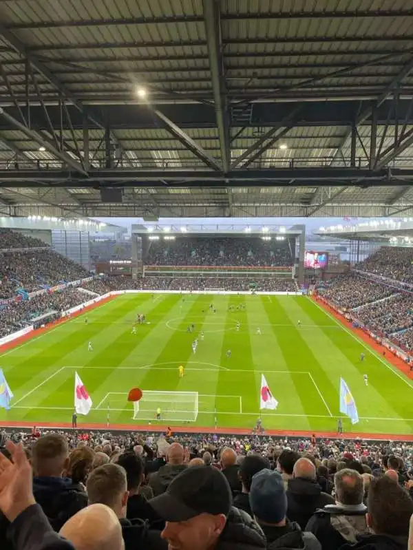 Foto fra Holte End Block-K4 på Villa Park